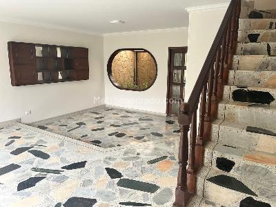 Casa de 4 alcobas en venta en Las Villas Bulevar, Bogotá, 180 m² · foto 2 de 17