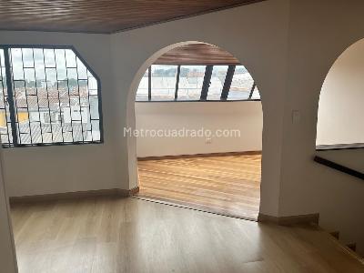 Casa de 4 alcobas en venta en Las Villas Bulevar, Bogotá, 180 m² · foto 6 de 17