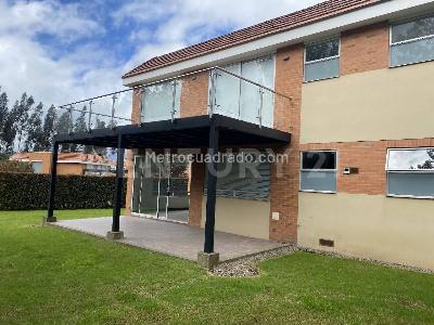 Casa de 3 alcobas en venta en Bosque Residencial Los Robles, Cajicá, 563 m² · foto 3 de 20