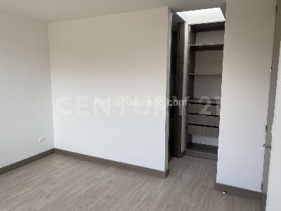 Casa de 3 alcobas en venta en Bosque Residencial Los Robles, Cajicá, 563 m² · foto 16 de 20