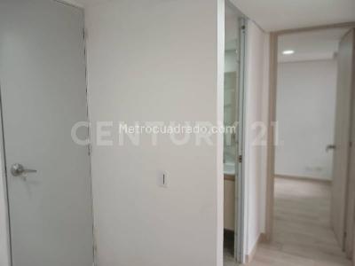 Apartamento de 2 alcobas en venta en Reserva Del Lago 3, Cajicá, 45 m² · foto 2 de 19