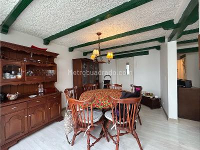 Casa de 4 alcobas en venta en Santa Barbara, Bogotá, 250 m² · foto 2 de 16