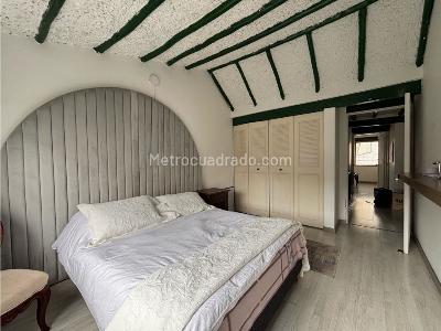 Casa de 4 alcobas en venta en Santa Barbara, Bogotá, 250 m² · foto 6 de 16