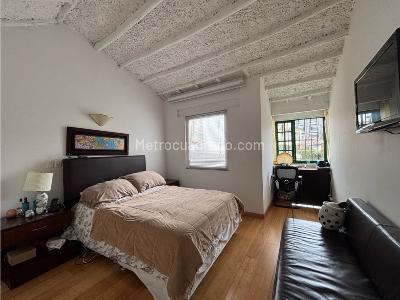 Casa de 4 alcobas en venta en Santa Barbara, Bogotá, 250 m² · foto 9 de 16