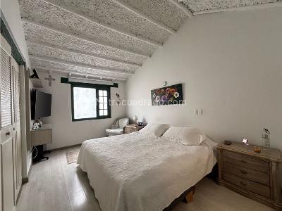 Casa de 4 alcobas en venta en Santa Barbara, Bogotá, 250 m² · foto 11 de 16
