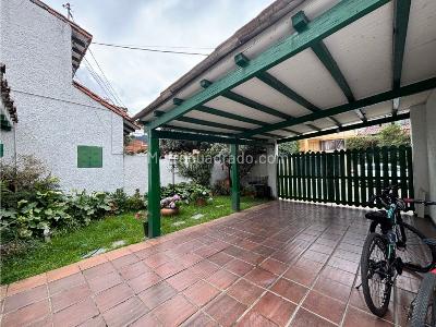 Casa de 4 alcobas en venta en Santa Barbara, Bogotá, 250 m² · foto 15 de 16