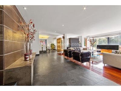 Casa de 4 alcobas en venta en Colina Campestre, Bogotá, 726 m² · foto 2 de 19