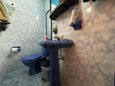 Casa de 5 alcobas en venta en La Camelia, Bogotá, 132 m² · foto 7 de 20