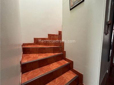 Casa de 5 alcobas en venta en La Camelia, Bogotá, 132 m² · foto 13 de 20
