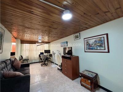 Casa de 5 alcobas en venta en La Camelia, Bogotá, 132 m² · foto 15 de 20