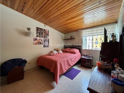 Casa de 5 alcobas en venta en La Camelia, Bogotá, 132 m² · foto 19 de 20