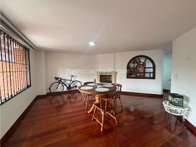 Apartamento de 3 alcobas en venta en La Carolina, Bogotá, 161 m² · foto 8 de 20