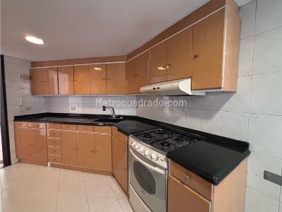 Apartamento en venta en Santa Barbara, Bogotá · foto 2 de 20