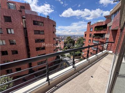 Apartamento en venta en Los Rosales, Bogotá · foto 2 de 20