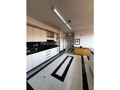 Apartamento de 4 alcobas en venta en Los Lagartos, Bogotá, 287 m² · foto 7 de 20