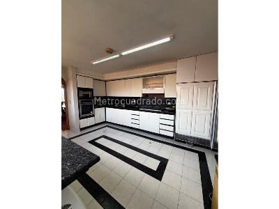 Apartamento de 4 alcobas en venta en Los Lagartos, Bogotá, 287 m² · foto 9 de 20
