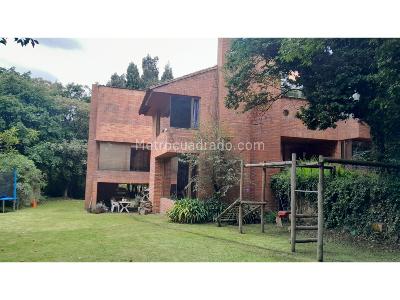 Casa de 4 alcobas en venta en Cerros De Suba, Bogotá · foto 2 de 17