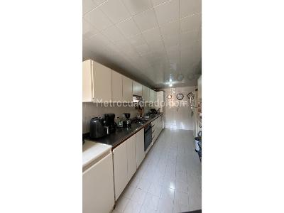 Apartamento en venta en Lagos De Cordoba, Bogotá · foto 7 de 20