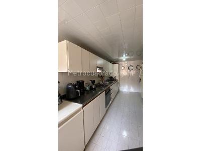 Apartamento en venta en Lagos De Cordoba, Bogotá · foto 8 de 20