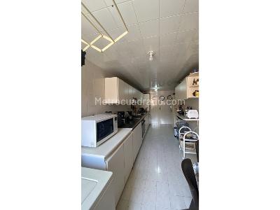 Apartamento en venta en Lagos De Cordoba, Bogotá · foto 10 de 20