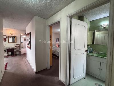 Apartamento de 2 alcobas en venta en Chico Norte, Bogotá, 118 m² · foto 6 de 17