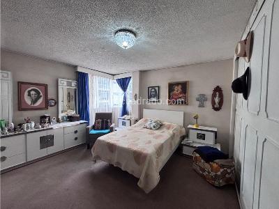 Apartamento de 2 alcobas en venta en Chico Norte, Bogotá, 118 m² · foto 7 de 17