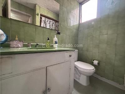Apartamento de 2 alcobas en venta en Chico Norte, Bogotá, 118 m² · foto 11 de 17