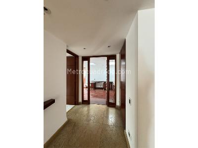 Apartamento de 5 alcobas en arriendo en Santa Barbara, Bogotá, 340 m² · foto 6 de 20