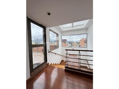 Apartamento de 5 alcobas en arriendo en Santa Barbara, Bogotá, 340 m² · foto 7 de 20