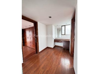 Apartamento de 5 alcobas en arriendo en Santa Barbara, Bogotá, 340 m² · foto 9 de 20