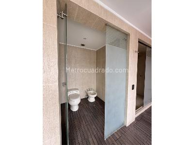 Apartamento de 5 alcobas en arriendo en Santa Barbara, Bogotá, 340 m² · foto 14 de 20