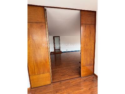Apartamento de 5 alcobas en arriendo en Santa Barbara, Bogotá, 340 m² · foto 17 de 20