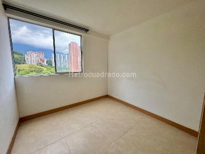 Apartamento en venta en Prados De Sabaneta, Sabaneta · foto 10 de 16