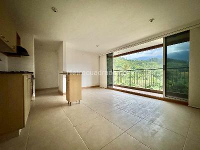 Apartamento en venta en Prados De Sabaneta, Sabaneta · foto 3 de 16