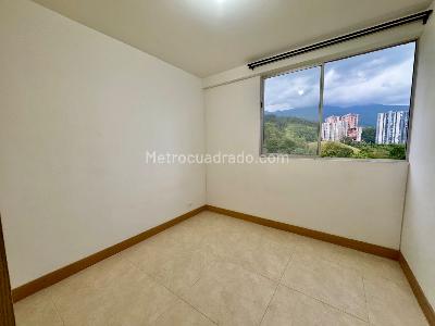 Apartamento en venta en Prados De Sabaneta, Sabaneta · foto 7 de 16