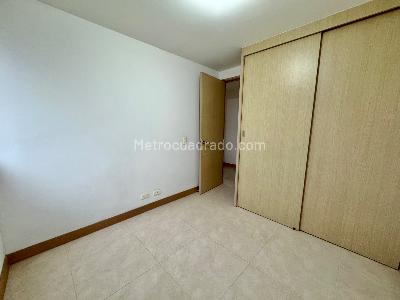 Apartamento en venta en Prados De Sabaneta, Sabaneta · foto 8 de 16