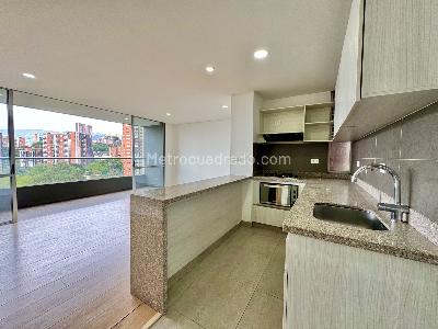 Apartamento en venta en Prados De Sabaneta, Sabaneta · foto 3 de 17