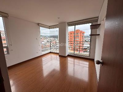 Apartamento de 3 alcobas en venta en Las Nieves, Tunja, 98 m² · foto 4 de 9