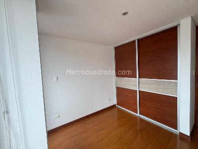 Apartamento de 3 alcobas en venta en Las Nieves, Tunja, 98 m² · foto 5 de 9