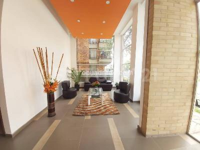 Apartamento de 3 alcobas en venta en Pontevedra, Bogotá, 108 m² · foto 2 de 18