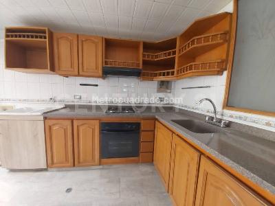 Apartamento de 3 alcobas en venta en Pontevedra, Bogotá, 108 m² · foto 7 de 18