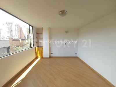 Apartamento de 3 alcobas en venta en Pontevedra, Bogotá, 108 m² · foto 10 de 18