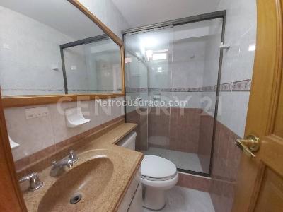 Apartamento de 3 alcobas en venta en Pontevedra, Bogotá, 108 m² · foto 12 de 18
