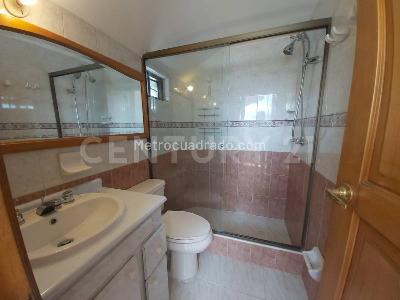 Apartamento de 3 alcobas en venta en Pontevedra, Bogotá, 108 m² · foto 15 de 18