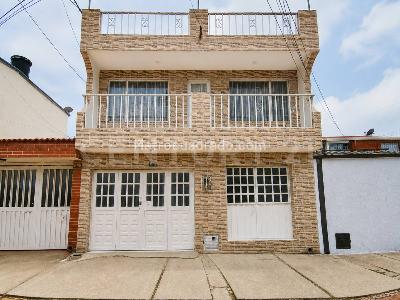 Casa en Arriendo, Alamos Norte, Bogotá D.C.