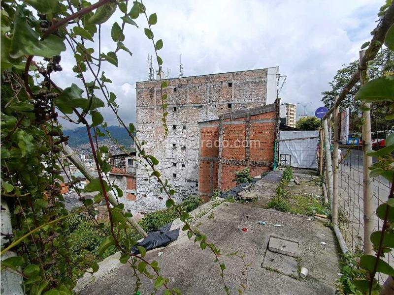 Lote en Venta, Avenida Santander, Manizales - Más