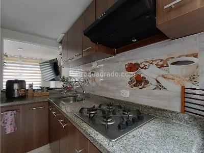 Casa de 4 alcobas en venta en Bosques De La Enea, Manizales, 120 m² · foto 2 de 9