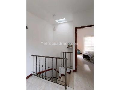 Casa de 4 alcobas en venta en Bosques De La Enea, Manizales, 120 m² · foto 4 de 9