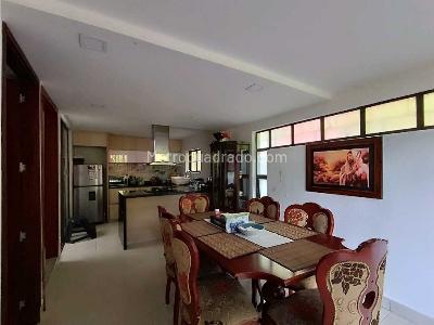Casa de 5 alcobas en venta en Prado Medio, Manizales, 120 m² · foto 2 de 20