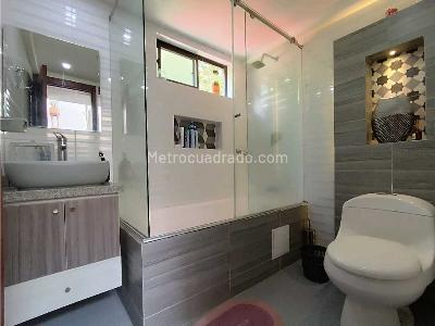 Casa de 5 alcobas en venta en Prado Medio, Manizales, 120 m² · foto 5 de 20
